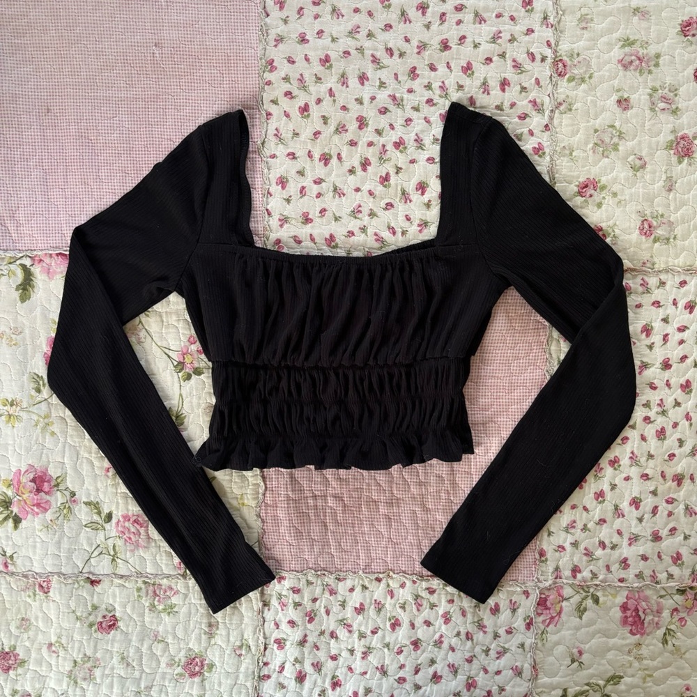Forever 21 Black Long Sleeve Crop Top